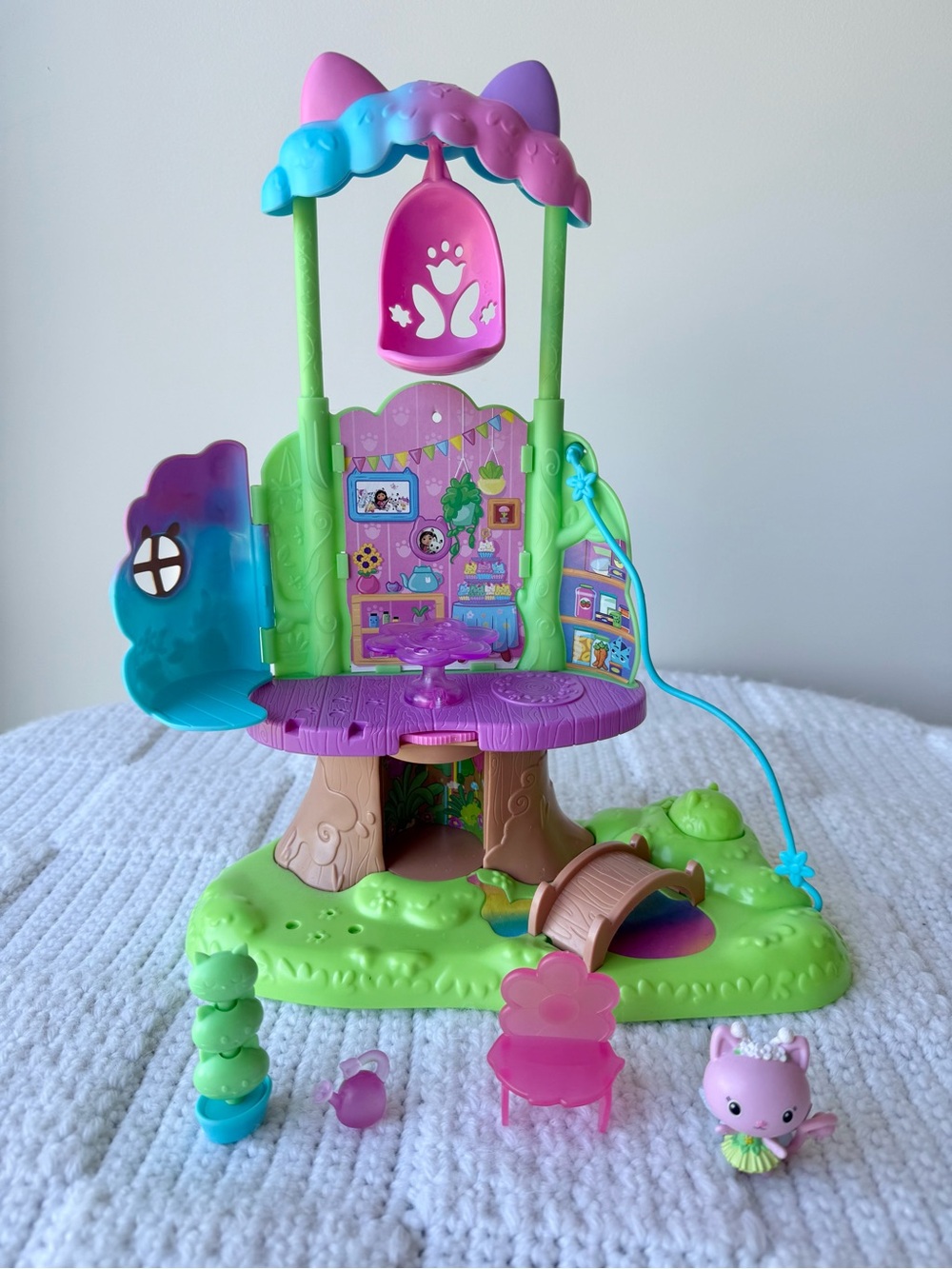 Gabby's Dollhouse Transforming Kitty Fairy's Garden Treehouse